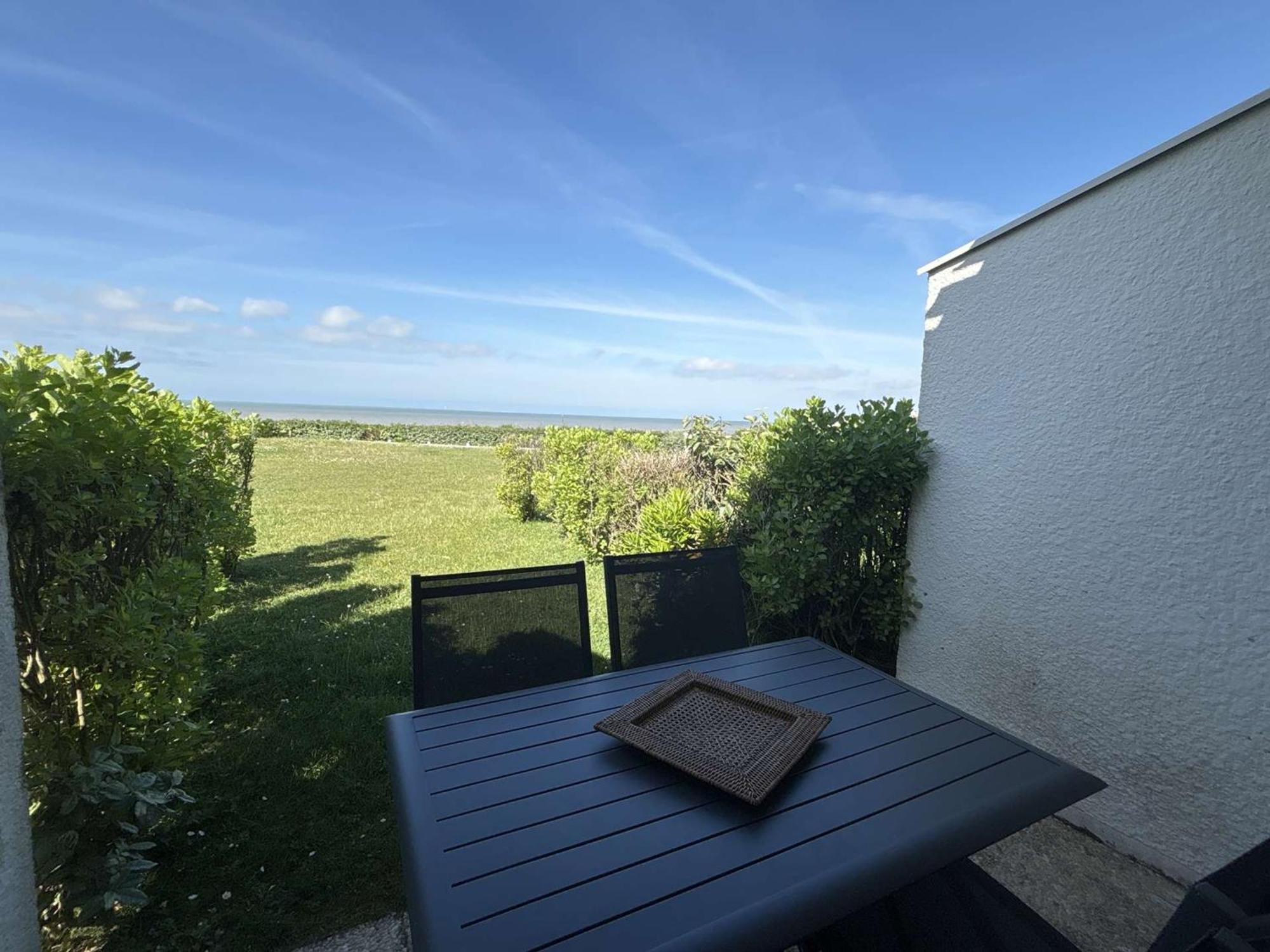 Studio En Bord De Mer A Royan, Parking, Tv, Tout Equipe - Fr-1-494-67 ภายนอก รูปภาพ